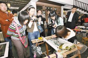 傳統(tǒng)杭繡發(fā)散文化韻味