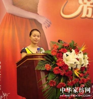 溫碧霞現身溫爾思20年戰略峰會