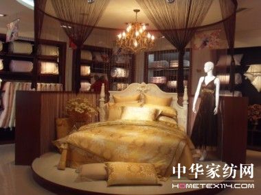 美羅家紡第四交響曲崛起