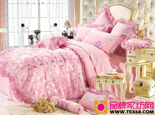 蕾絲床品帶讓家居雍容典雅