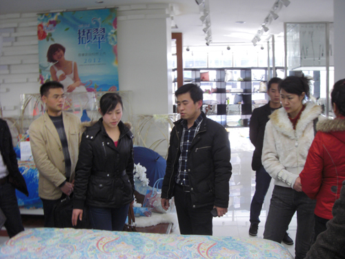 ���A�Ҽ��W(w��ng)�M�������L(f��ng)�F(tu��n)�������˽���ͨ����