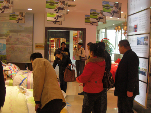 ���A�Ҽ��W(w��ng)�M�������L(f��ng)�F(tu��n)�������˽���ͨ����