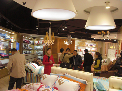 ���A�Ҽ��W(w��ng)�M�������L(f��ng)�F(tu��n)�������˽���ͨ����