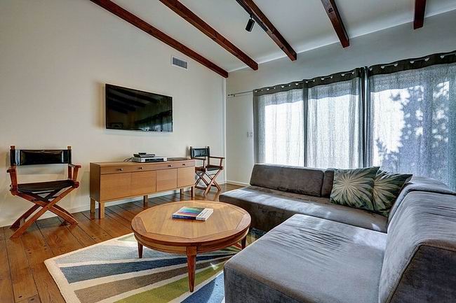 國外一現代牧場住宅